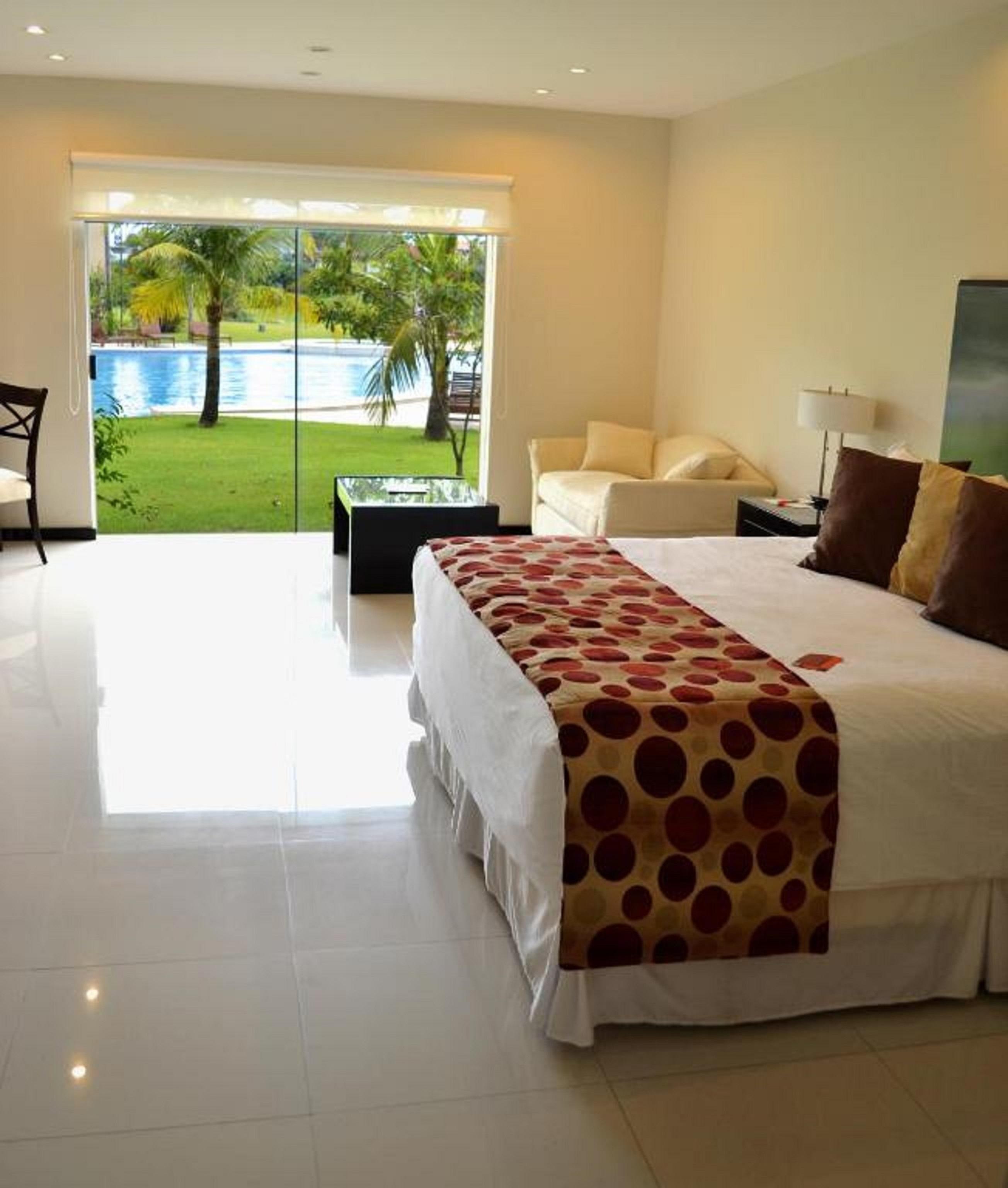 Sun Hotel Warnes Luaran gambar