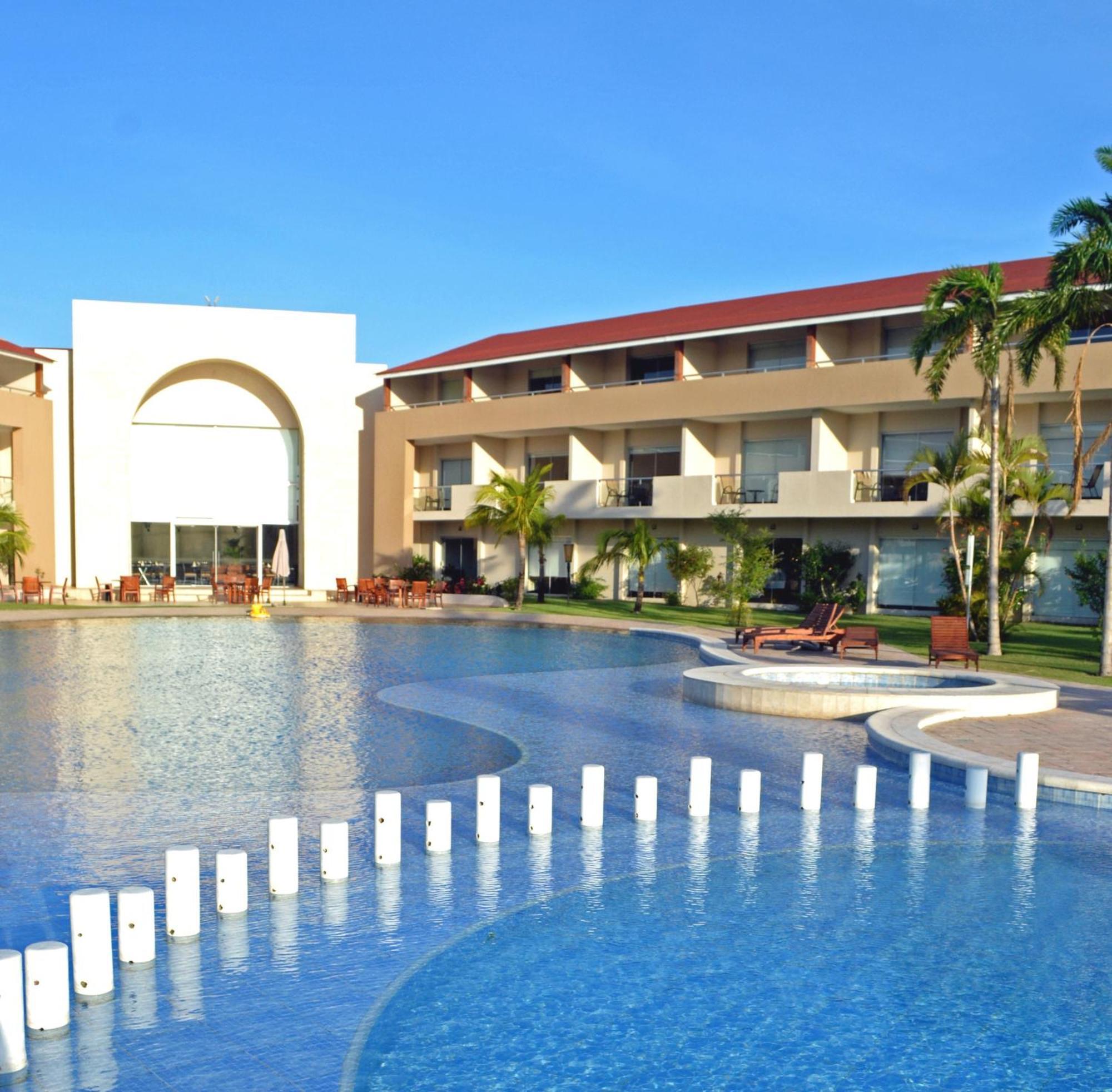 Sun Hotel Warnes Luaran gambar