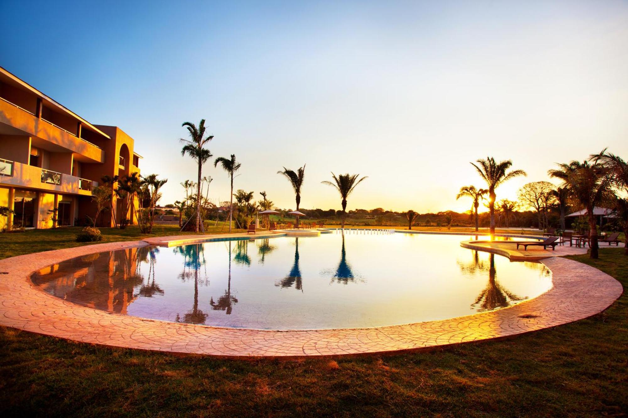Sun Hotel Warnes Luaran gambar