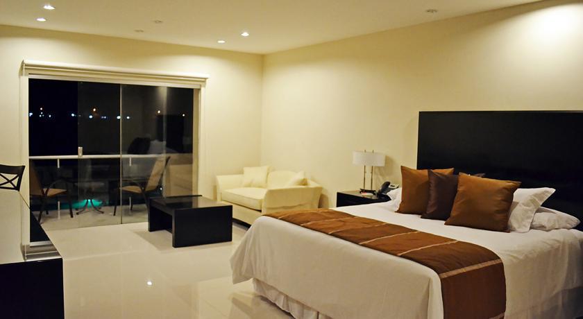 Sun Hotel Warnes Luaran gambar